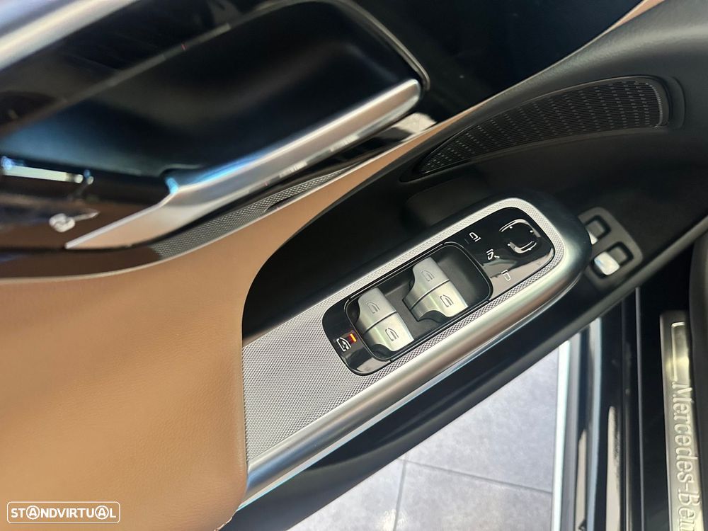 Mercedes-Benz E 300 e 4Matic - 15