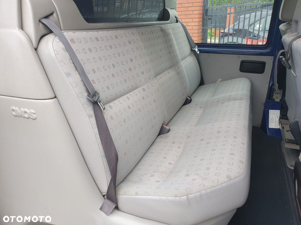 Volkswagen Transporter - 12