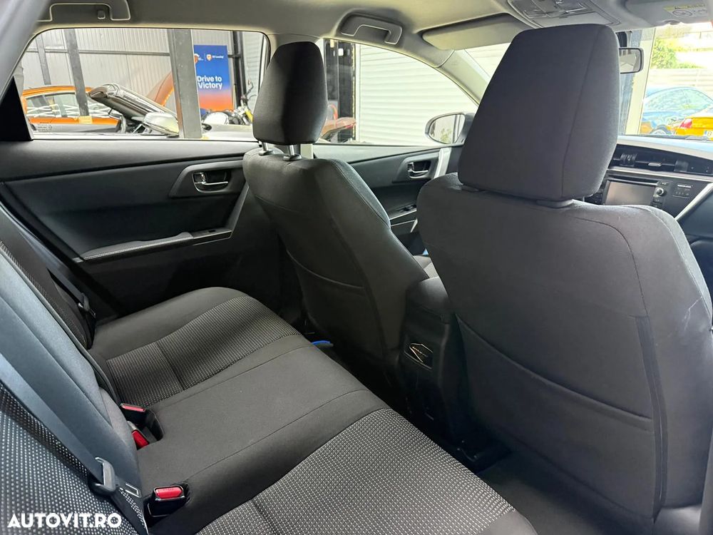Toyota Auris - 25