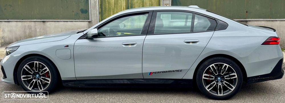 BMW 530 e Pack Desportivo M Pro - 2
