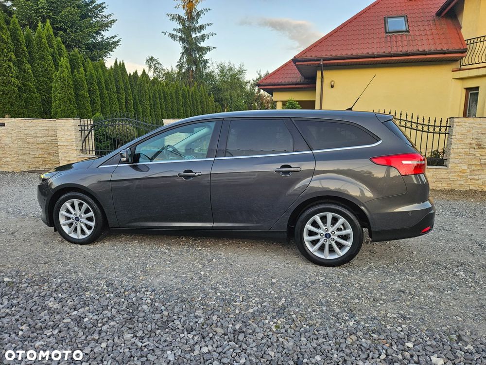 Ford Focus 1.6 TDCi DPF Titanium - 4