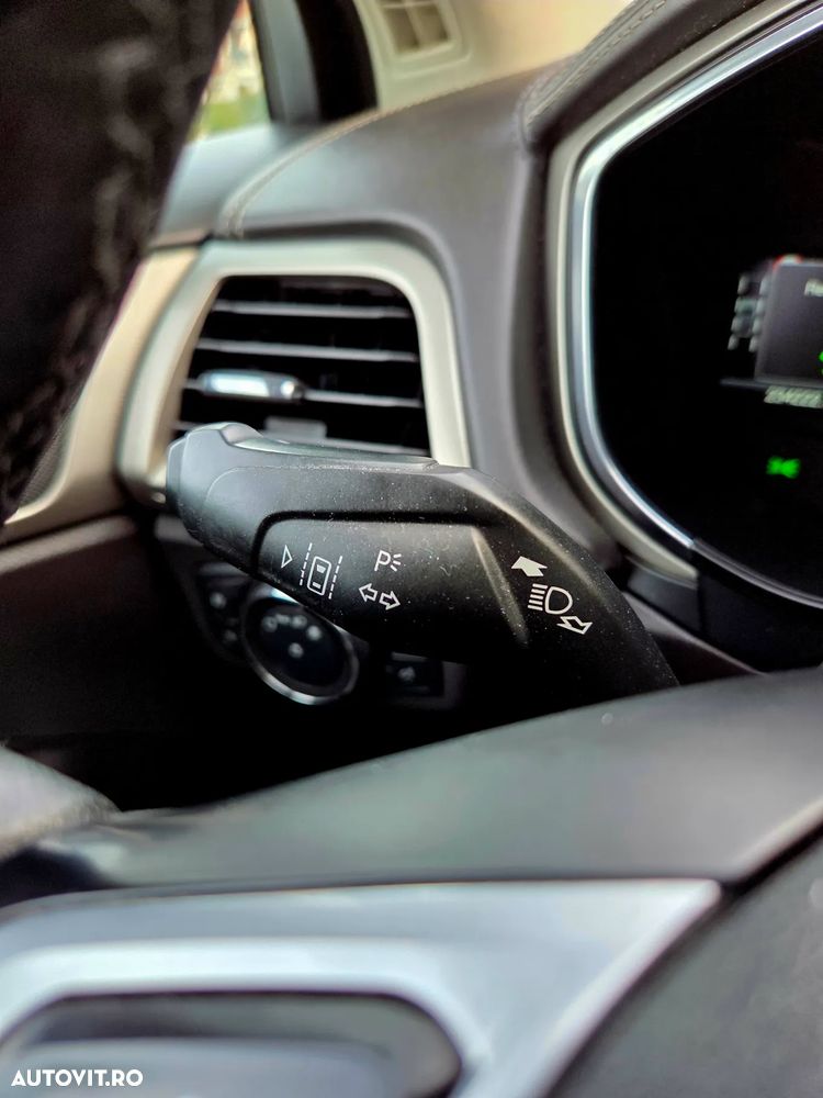 Ford Mondeo 2.0 Start-Stopp CVT Vignale - 11