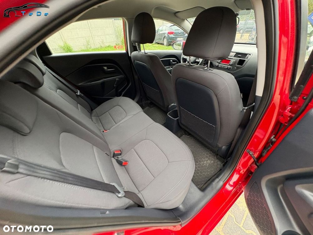 Kia Rio - 25