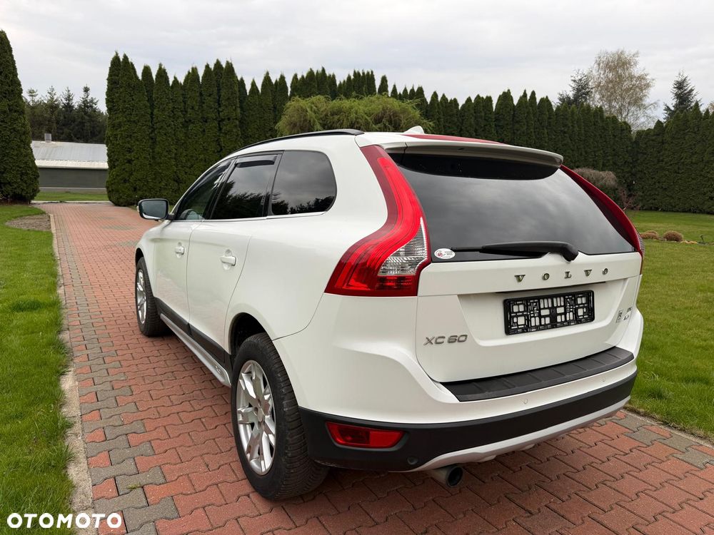 Volvo XC 60 D5 AWD Momentum - 7