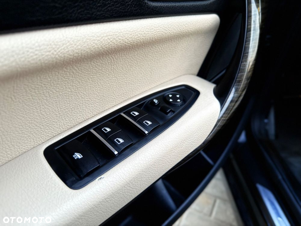 BMW Seria 2 230i Coupe Luxury Line - 14