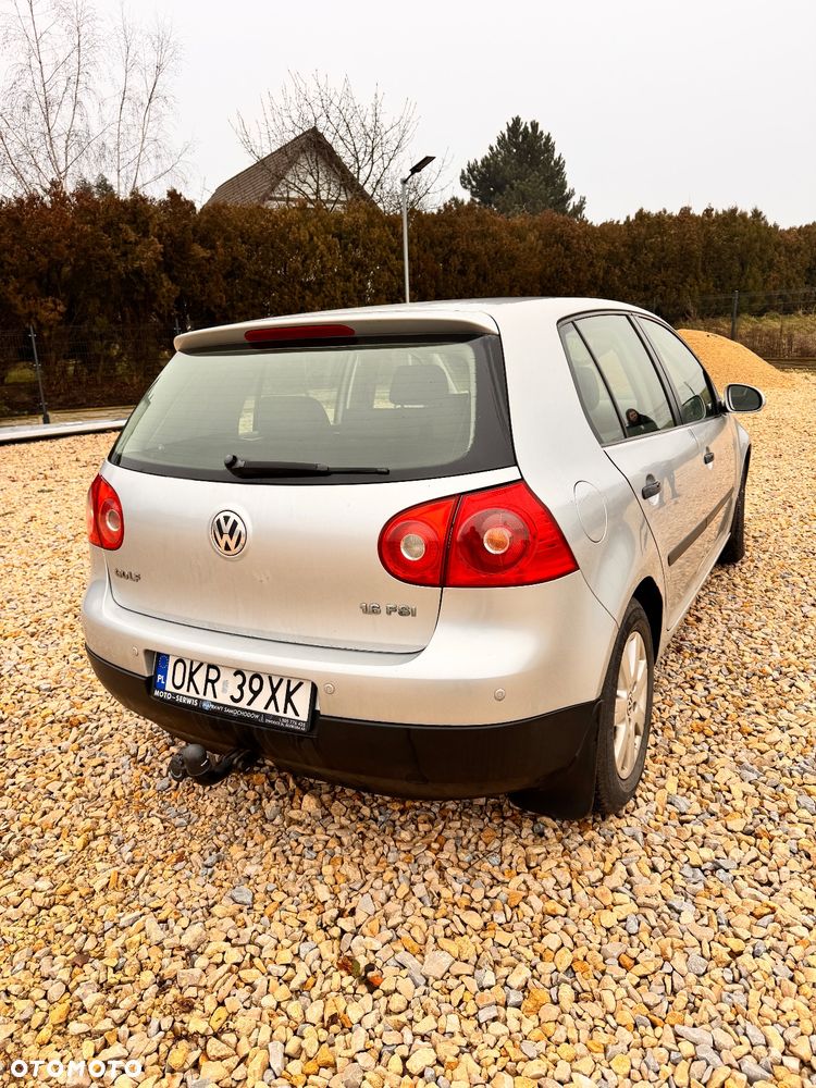 Volkswagen Golf 1.6 FSI Comfortline - 8