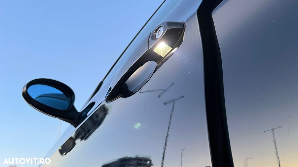 BMW Seria 3 318d - 12