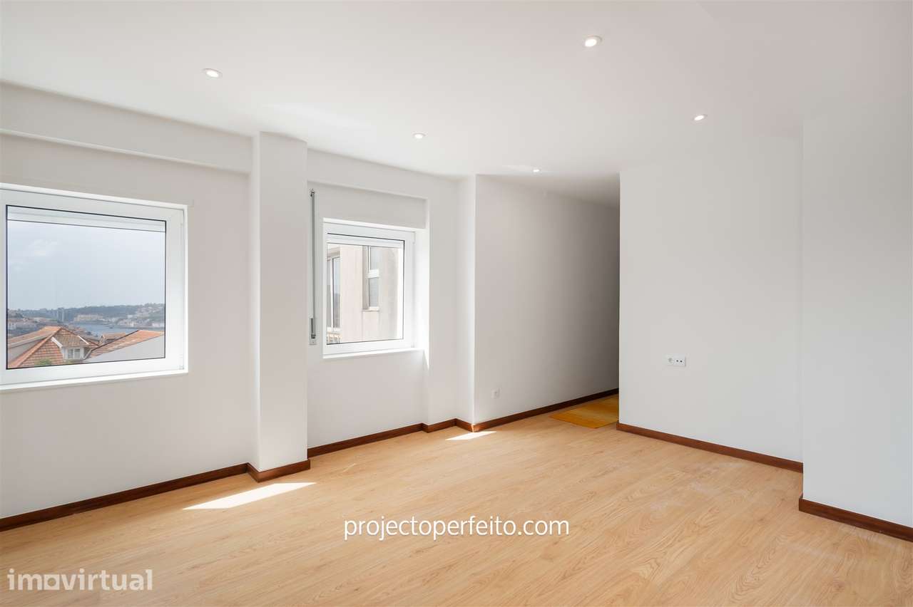 Apartamento T2 Arrendamento em Santa Marinha e São Pedro da Afurada,Vi - Grande imagem: 3/12