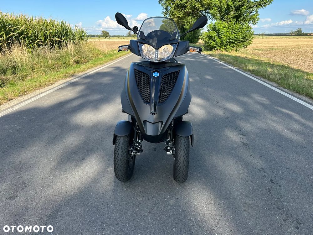 Piaggio MP-3 - 13