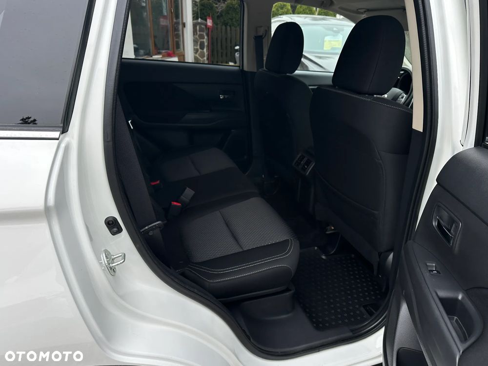 Mitsubishi Outlander 2.0 2WD CVT Diamant Edition+ - 13