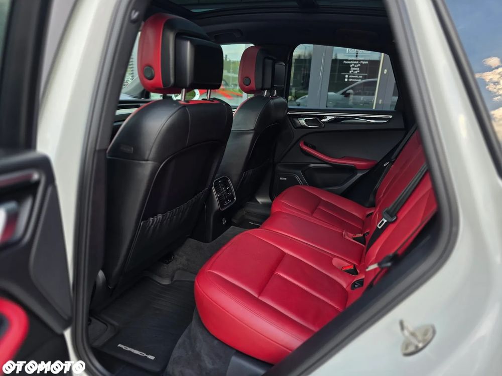 Porsche Macan - 30