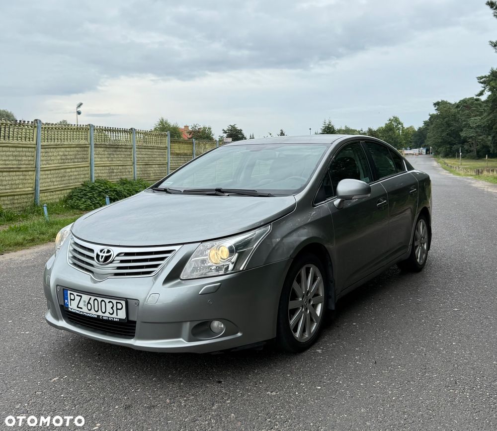 Toyota Avensis - 1