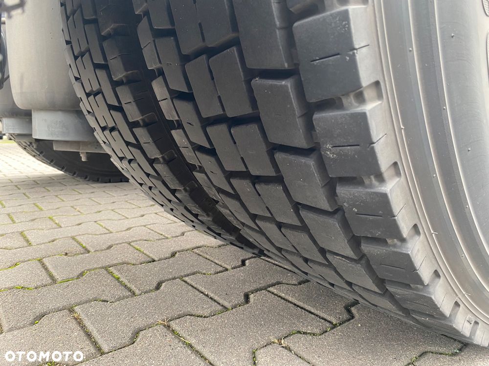 Renault T480 High Sleeper Cab - 6