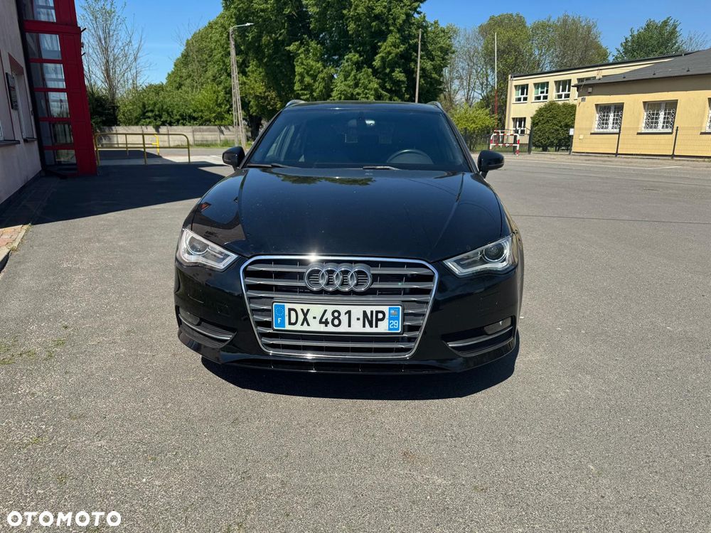 Audi A3 Sportback 1.6 TDI (clean diesel) S line Sportpaket - 2