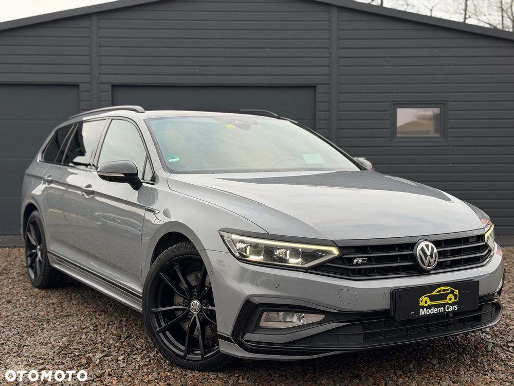 Volkswagen Passat - 1