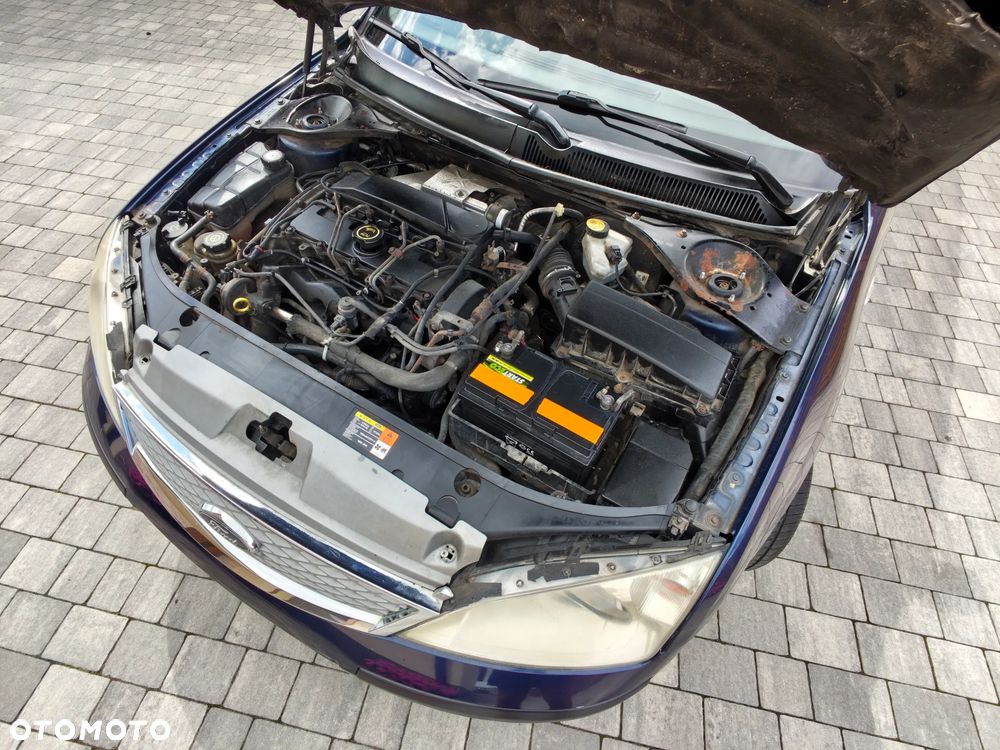 Ford Mondeo 2.0 TDDi Ambiente - 8