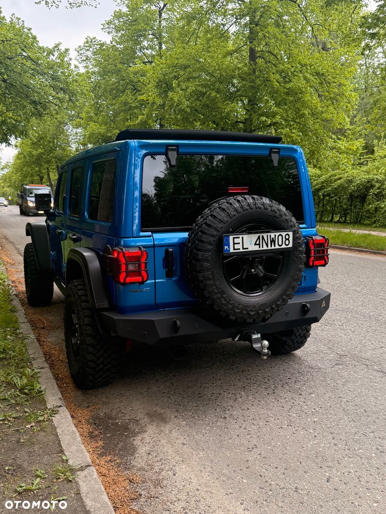 Jeep Wrangler - 4