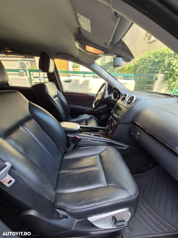 Mercedes-Benz GL - 12