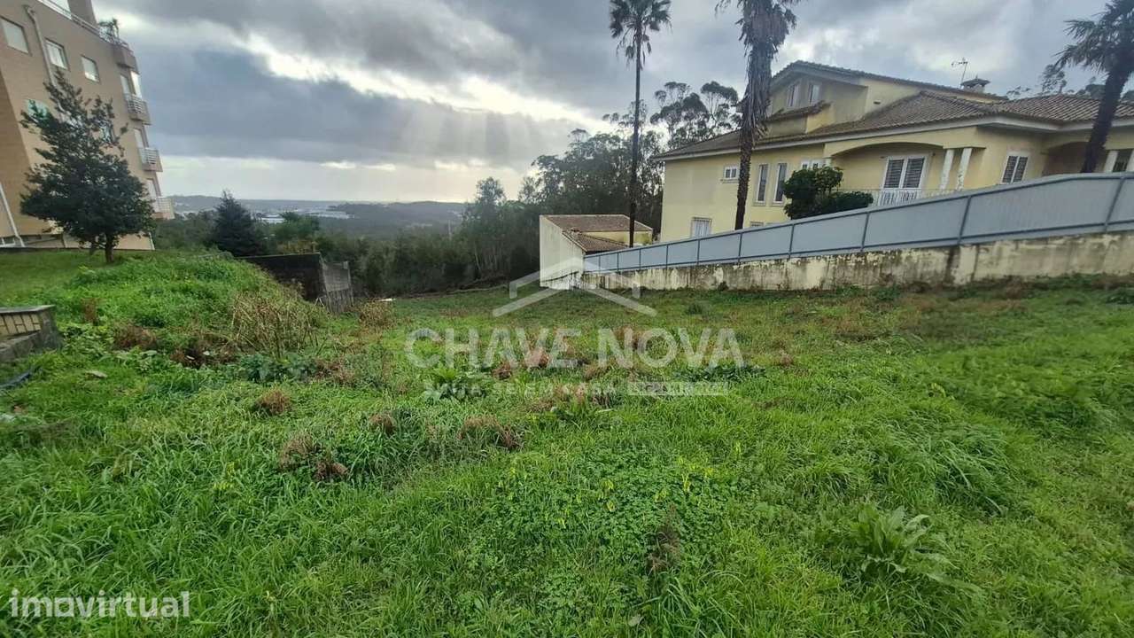 Terreno Urbano para Moradia de 4 Frentes, em São João de Ver - Grande imagem: 3/3