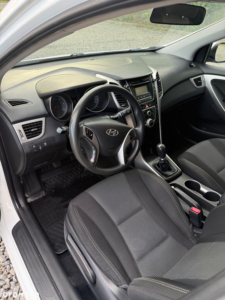 Hyundai i30 1.6 CRDi BlueDrive Classic + - 9