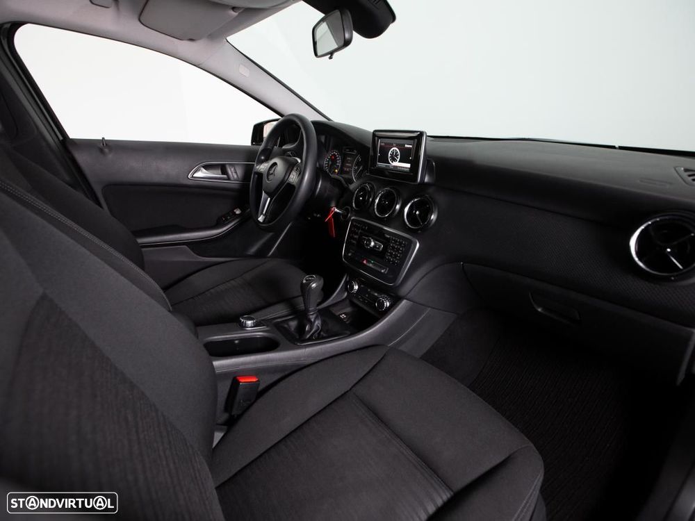 Mercedes-Benz A 180 - 9