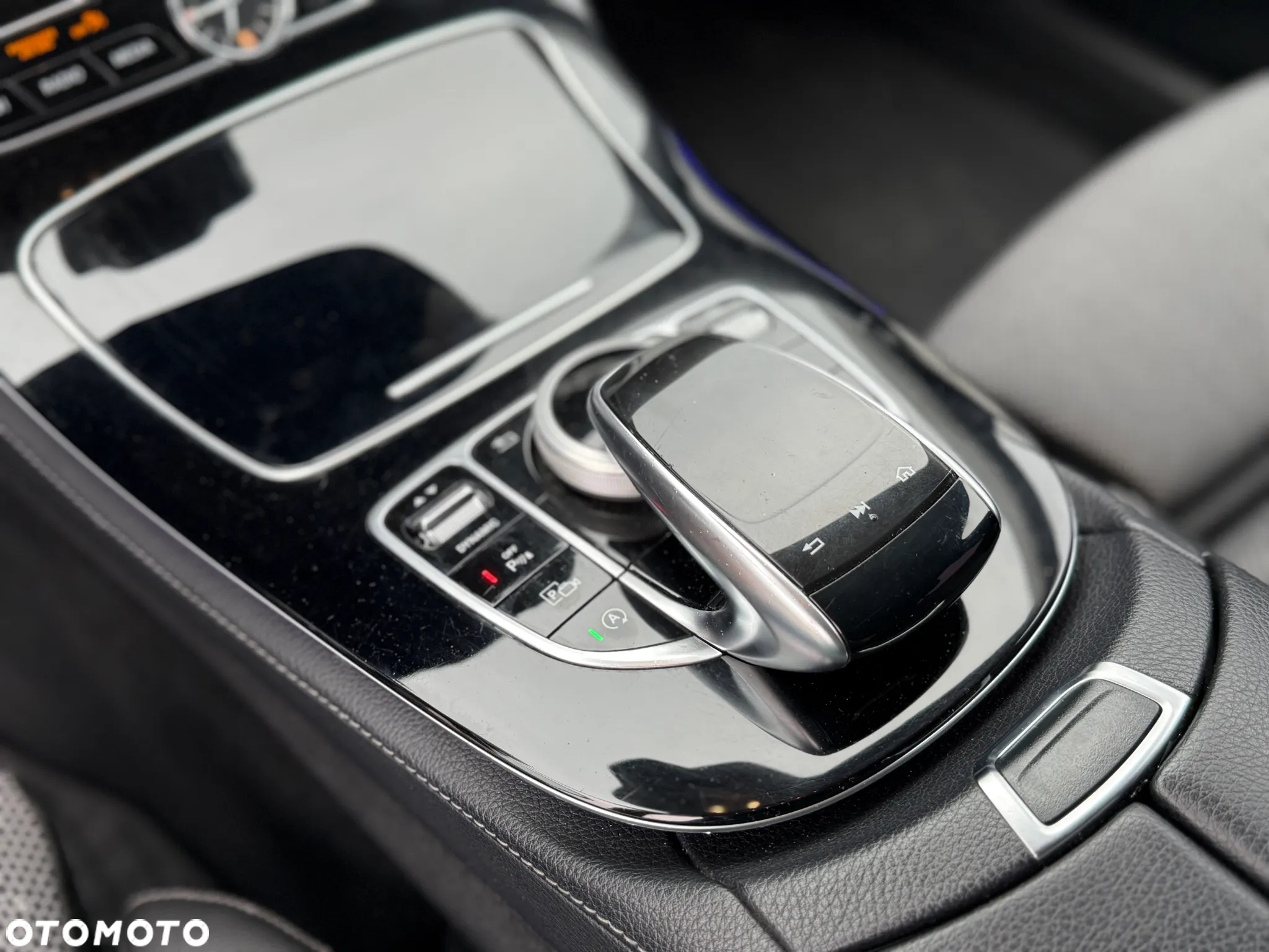 Mercedes-Benz Klasa E 220 d Business Edition 9G-TRONIC - 24