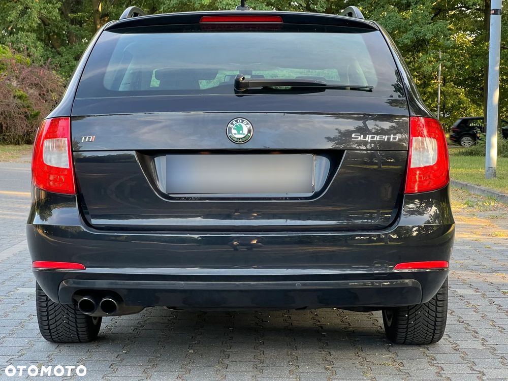 Skoda Superb 2.0 TDI Active DSG - 10