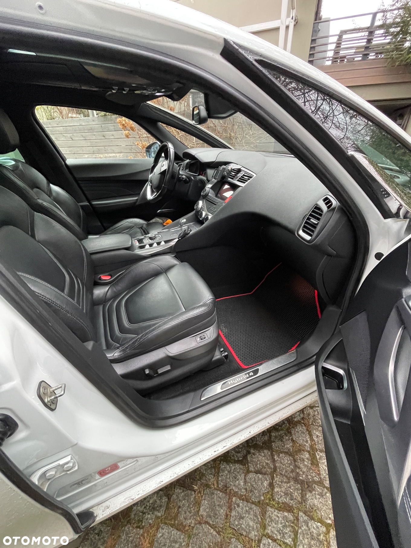 Citroën DS5 2.0 HDi Hybrid4 SportChic MCP - 4