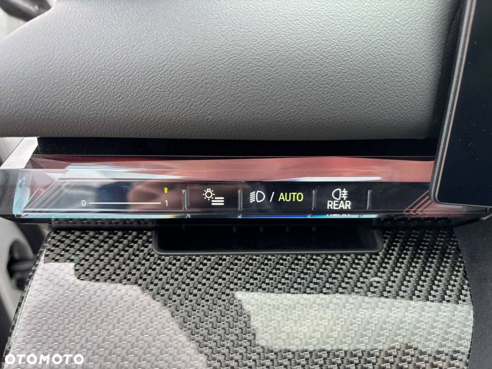 BMW Seria 5 520d xDrive mHEV M Sport - 24