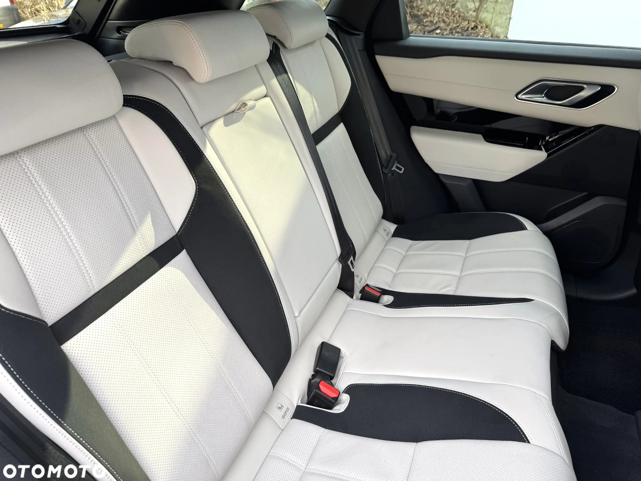 Land Rover Range Rover Velar D200 R-Dynamic SE - 15