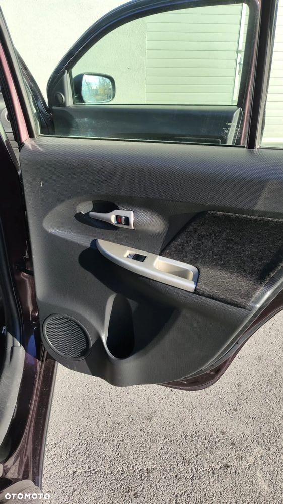 Toyota Urban Cruiser 1.33 Sol - 22