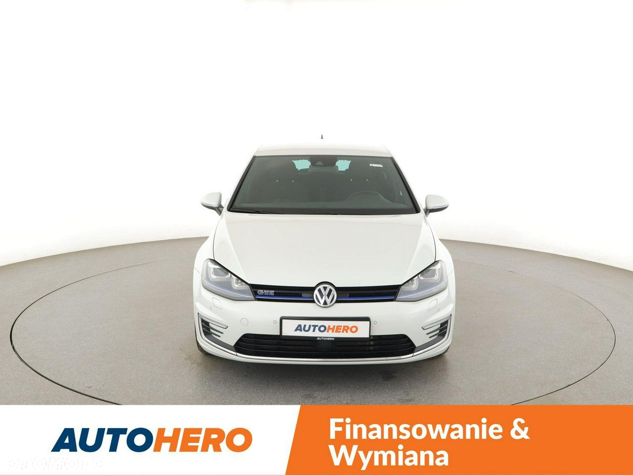 Volkswagen Golf - 11