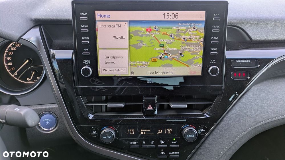 Toyota Camry 2.5 Hybrid Executive CVT - 12