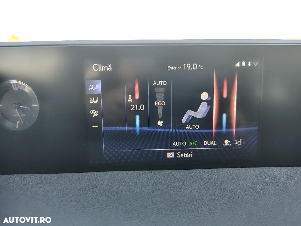 Lexus UX 250h Launch Edition - 17