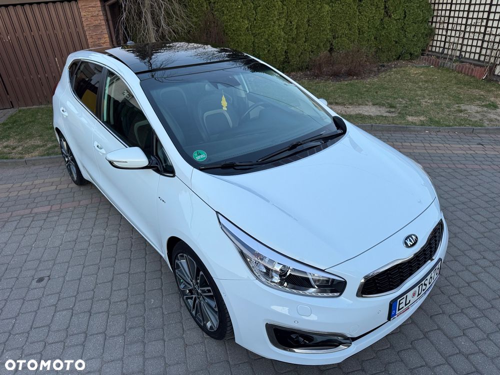 Kia Ceed 1.6 CRDi 136 ISG Platinum Edition - 12