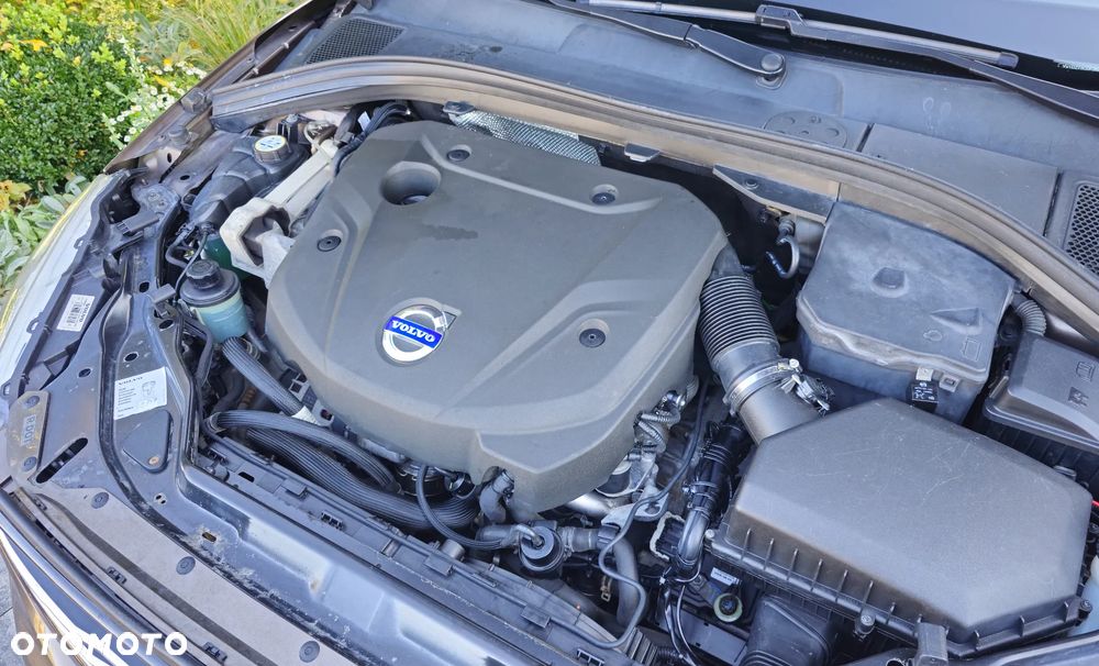 Volvo XC 60 D4 Drive-E Momentum - 20