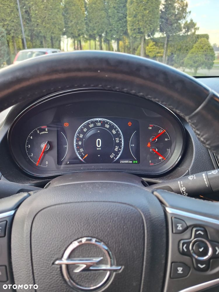 Opel Insignia - 14