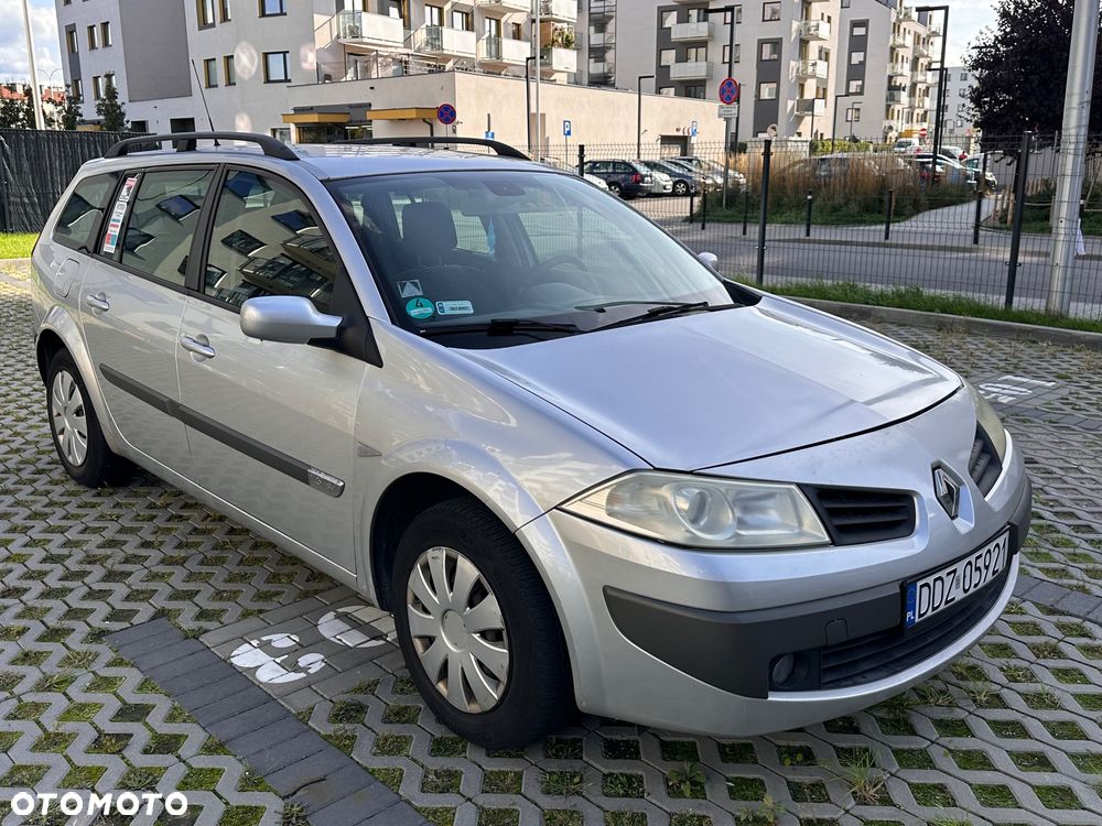 Renault Megane 1.6 Dynamique - 10