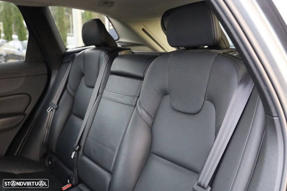 Volvo XC 60 2.0 D4 Inscription Geartronic - 9