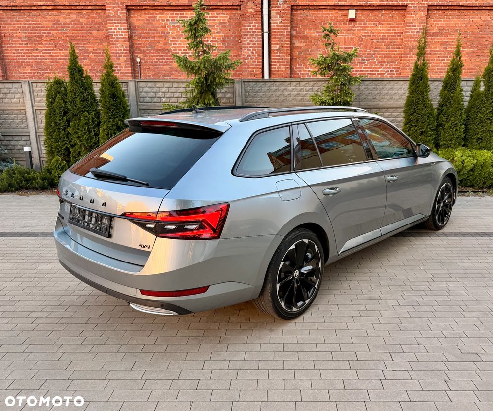 Skoda Superb 2.0 TDI SCR 4x4 Sportline DSG - 4