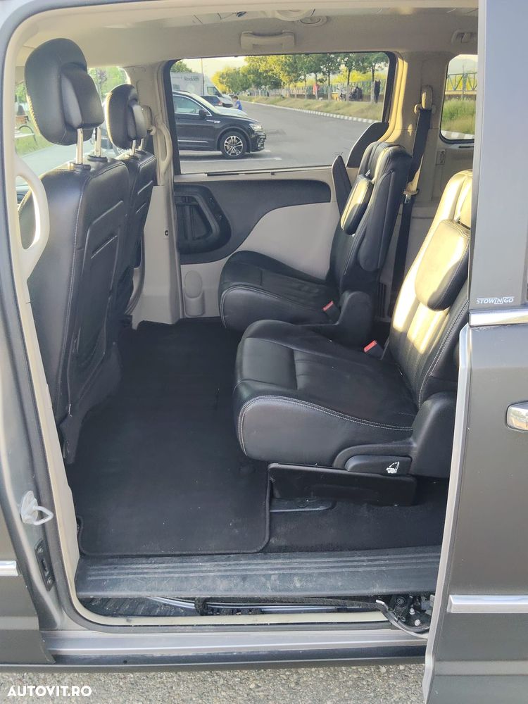 Lancia Voyager - 7