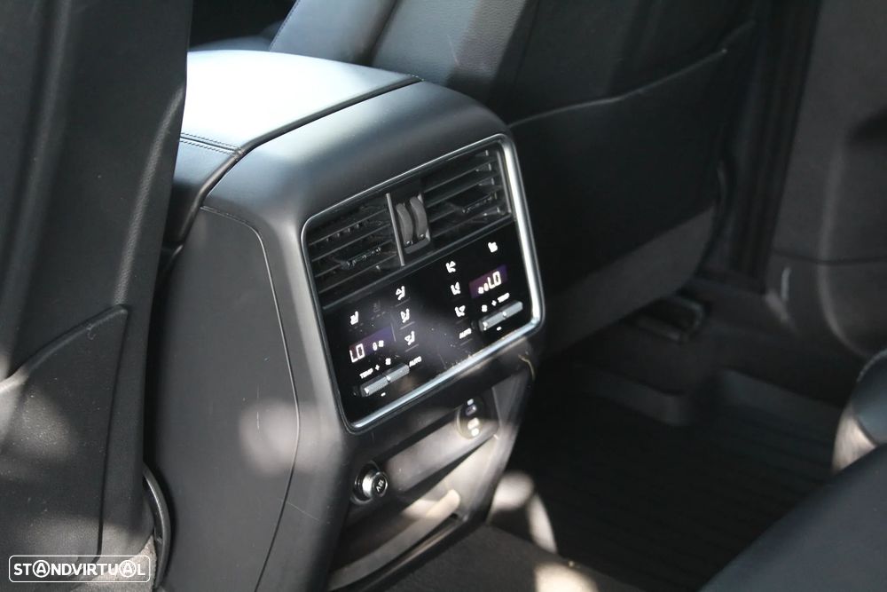 Porsche Cayenne Coupé E-Hybrid Platinum Edition - 28