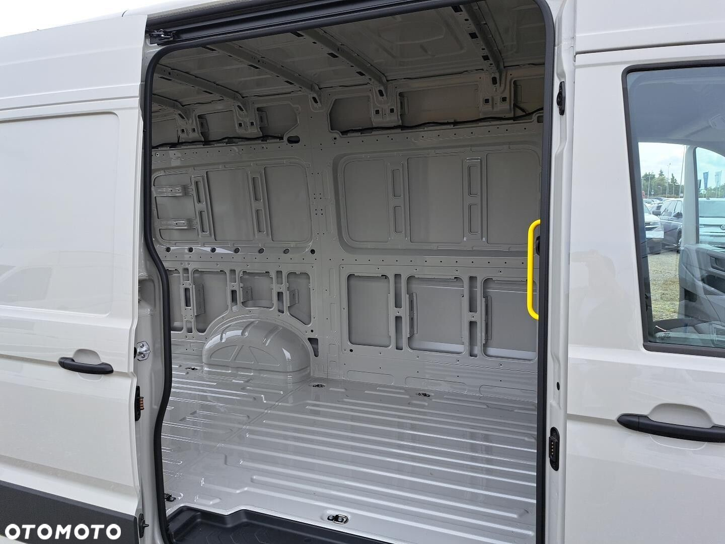 Volkswagen Crafter 35 furgon wysoki dach, 2,0 TDI 177KM, przedni, 6-bieg manualna 3640 mm, Euro 6 - 22