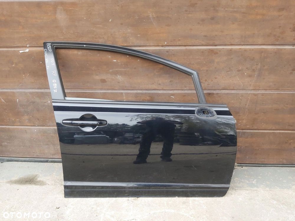 Honda Civic VIII 8 sedan drzwi prawy przód SEDAN Zdrowy rant - 1