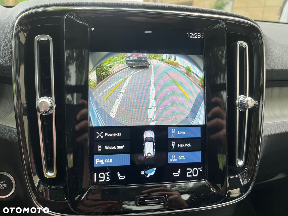 Volvo XC 40 B4 B AWD Geartronic Inscription - 24