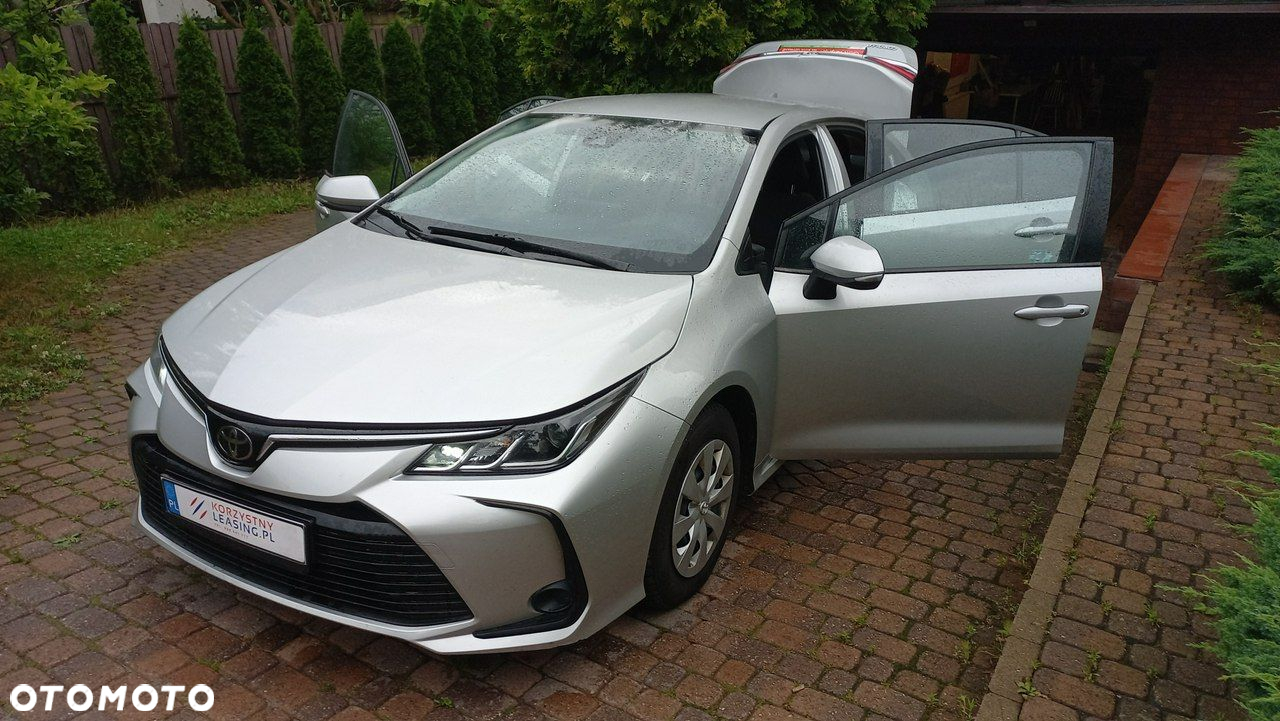 Toyota Corolla - 21