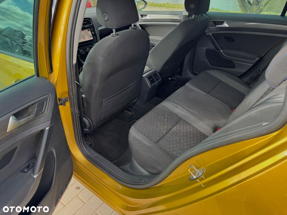 Volkswagen Golf 1.6 TDI SCR Join - 11
