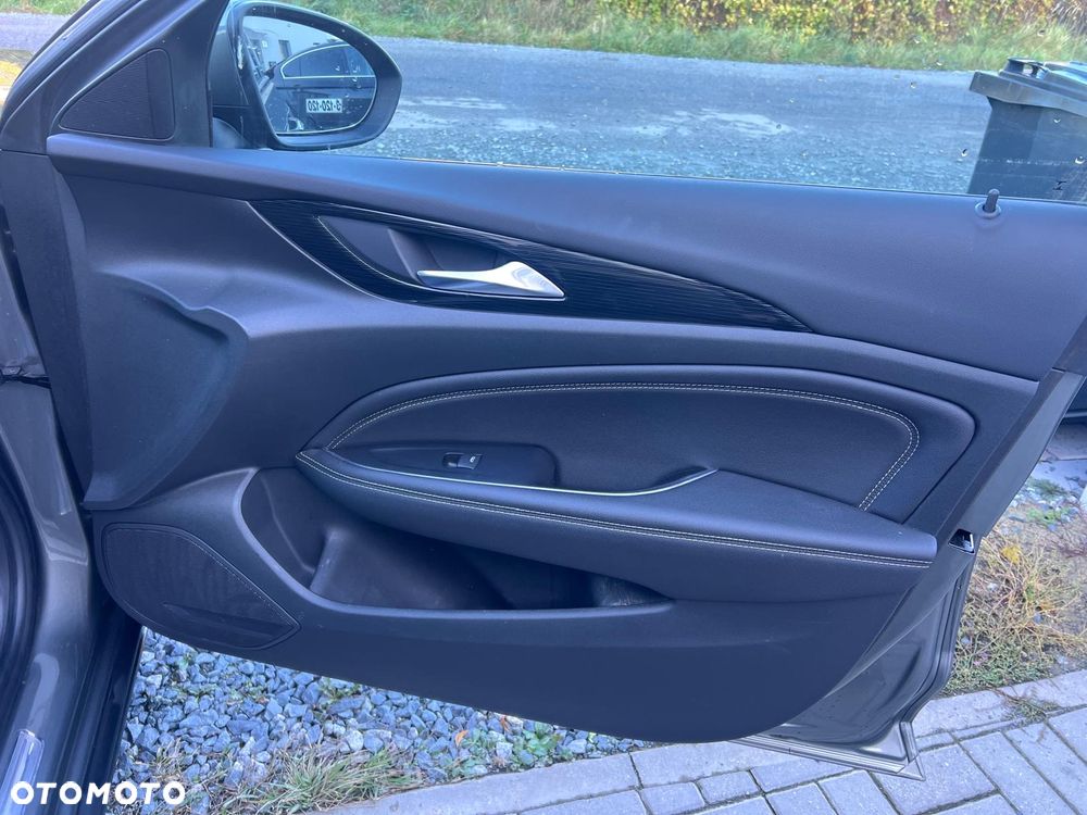 Opel Insignia - 24