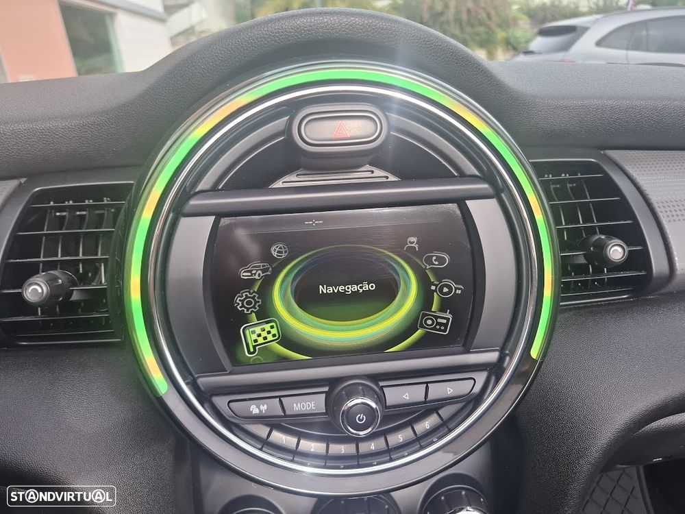 MINI Cabrio Cooper Essential - 28