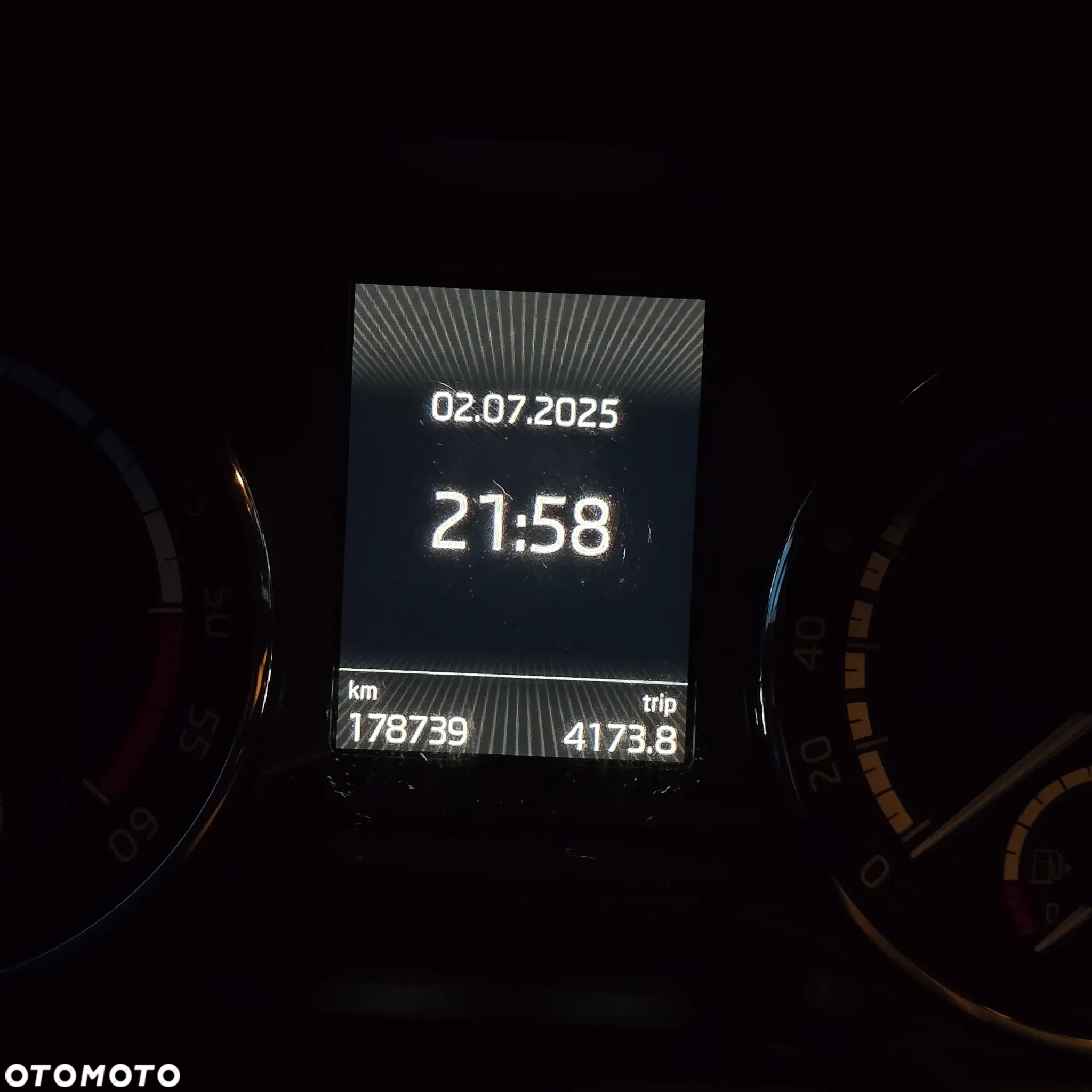 Skoda Octavia Combi 2.0 TDI RS - 33